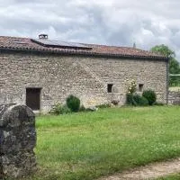 Cosy cottage in rural paradise, hotell sihtkohas Saint-Aubin-de-Branne