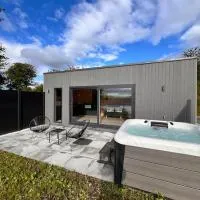The Pod at Loch Ness Heights at Athbhinn, IV26TU, Hotel in Inverness