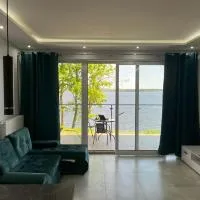 Apartament Lake House Zegrze โรงแรมในเซกแช