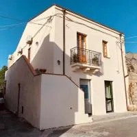Omero, hotel en Tindari