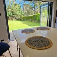 Coast Road Retreat-a stunning 3 bed home in Larne, hotel en Larne