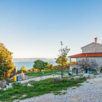 Gorgeous Apartment In Gondolici, Hotel in Hrvatini