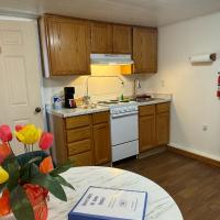Kings Studio Apartment A, hotel in zona Aeroporto di Nome - OME, Nome