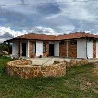 Casa Roca con BBQ sin piscina Hospedaje Campestre, hotell sihtkohas Los Santos