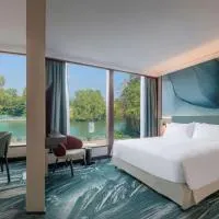 DoubleTree by Hilton Paris Bougival, hotel di Bougival