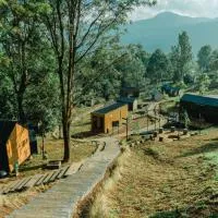 Bobocabin Gunung Mas, Puncak, hotel v destinaci Tagalbato