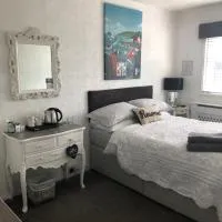 Southend Airport Bed & Breakfast, hotel di Rochford