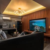 Three Double U - Kalim Sea View, hotel v destinaci Pl&aacute;ž Patong