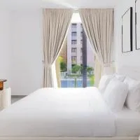 Sahab - Panoramic pool view 1BR Tiraz Building，沙迦沙迦國際機場 - SHJ附近的飯店