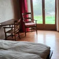 Lâche prise, hotel u gradu 'Les Mages'