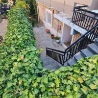 Το σπίτι της γιαγιάς, hotell i Paramythia