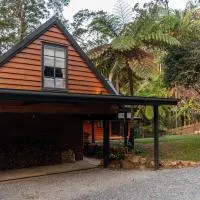 The Mountain Chalet - Hot Tub, Fireplace, Games, hotel sa Eagle Heights