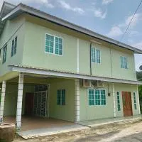 TIARA INN Homestay 2 Tingkat Pontian Johor, hotell i Pontian Besar