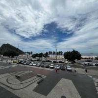 Em Frente a Praia 2 Quartos no Leme AT746-201, хотел в Рио де Жанейро