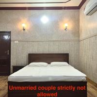 Babar House, hotel near Faisalabad International Airport - LYP, Faisalabad