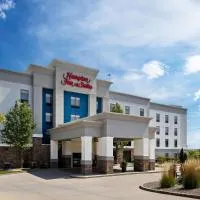 Hampton Inn & Suites Canton, hotell i North Canton
