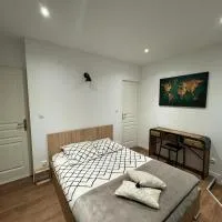 Chambre indépendante avec kitchenette extérieure, hotel Rocbaronban