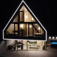 Pine Chalet - sauna & jacuzzi, Hotel in Smižany