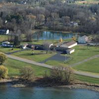 Lakeview Motel & Apartments, hotel dekat Massena International (Richards Field) - MSS, Massena