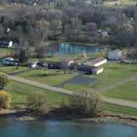 Lakeview Motel & Apartments، فندق في ماسينا