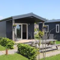 Chalet 4, Recreatie aan de Vecht Weesp,韋斯普的飯店