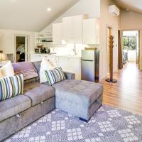 Near Big Wood River with Trail Access Updated Home!, hotel poblíž Friedman Memorial - SUN, Hailey