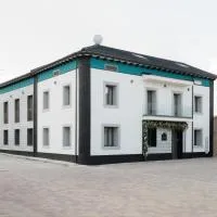 Hostal Dreamland, hotel en Gómezserracín