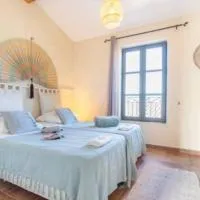 Maison Cosy Lodge 15 p clim wifi cour garage, hotel v destinaci Montfrin