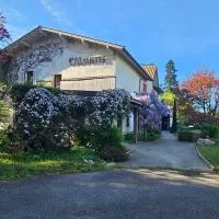 Les chambres de l'Alouette, hotelli kohteessa Ponas