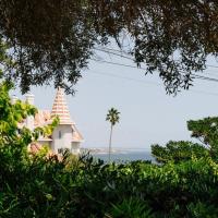 Spacious seaside house: Cascais'te bir otel