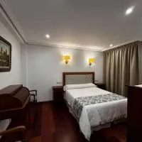 Hotel 103, ξενοδοχείο σε Almadrones