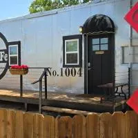 Historic Stay in Santa Fe Railcar - Depot Lodging, ξενοδοχείο σε Brownwood