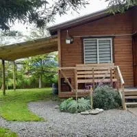 Cabaña Aromo - Colonia La Radio, hotel en Frutillar
