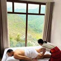 Batad Roberto's Abung Inn and Restaurant、バナウェのホテル