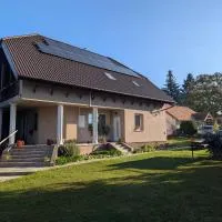 Virágos Apartman Balatonszemes, ξενοδοχείο σε Balatonszemes