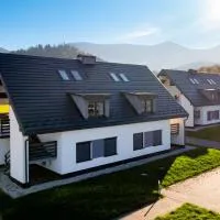 Wonder Home - Domek Sielsko Czarodziejsko blisko Karpacza, z kominkiem, z widokiem na góry i tarasem, hotel en Ściegny