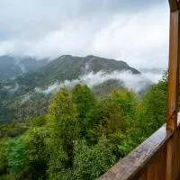 Guest House AKU'TSA, hotel u gradu K'eda