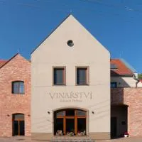 Vinařství Peřina, hotel a Klentnice