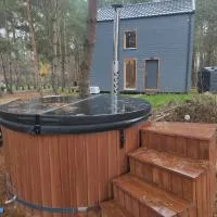 UrszuLove - dom na wyłączność z jacuzzi, blisko jeziora، فندق في Urszulewo