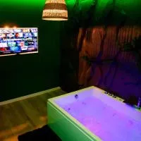 La suite Oasis – hotel w mieście Sury-le-Comtal