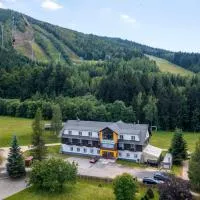 Hotel Harrachov Inn โรงแรมในฮาร์ราคอฟ