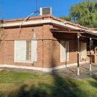 Posada Los Cerros, хотел в Luján
