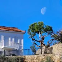 아크라타에 위치한 호텔 Peloponnese Hideout - White house with the sea view