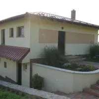 Apartment Vínny Dom, хотел в Viničky