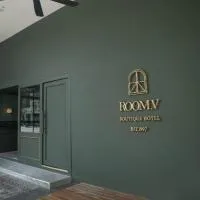Room V Jalan Sultanah By SECOM, hotelli kohteessa Batu Pahat