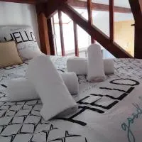 Billère में, होटल Maisonnette 2 à 4 pers- Jardin privatif clôturé- Calme- Stationnement Gratuit- Pau Ouest Billère