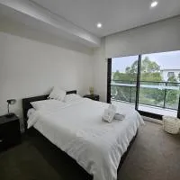 Rouse Hills TownCentre luxury accommodation, отель в городе Kellyville