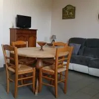 Maison individuelle – hotel w mieście Pommeréval