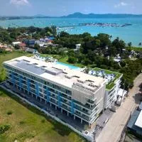 Chalong Marina Bay View Phuket, hotel v mestu Rawai Beach