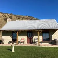 Kingfisher cottage، فندق في Hurunui